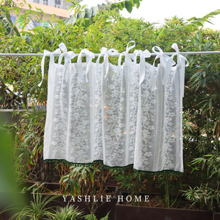 YASHLIE | 蕾丝小梅花短帘系带门帘毛球吊坠小窗户纱帘遮挡帘半帘