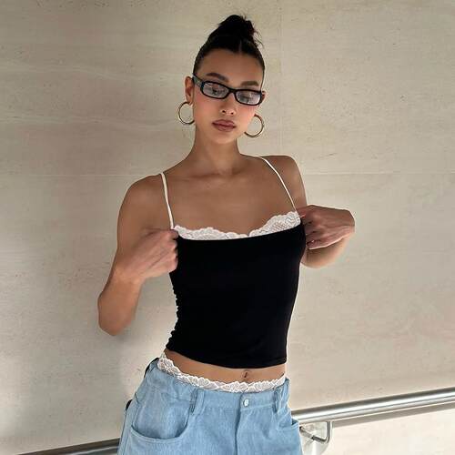 纯欲风蕾丝拼接抹胸吊带背心
