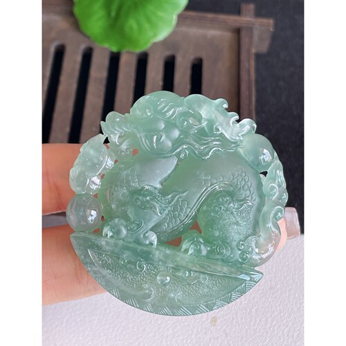 缅甸天然A满绿龙牌翡翠玉石挂件