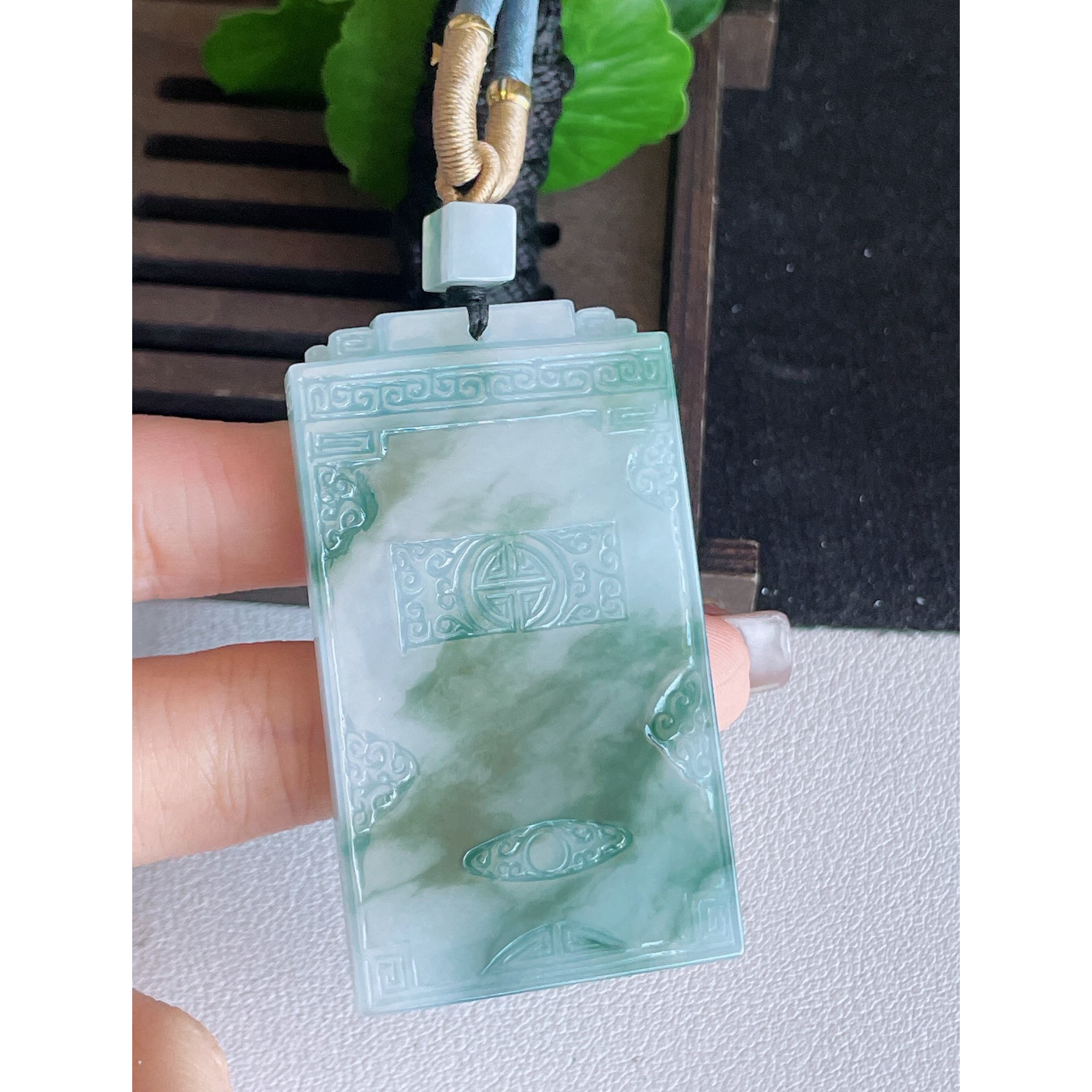 缅甸天然A仿古无事牌翡翠玉挂件