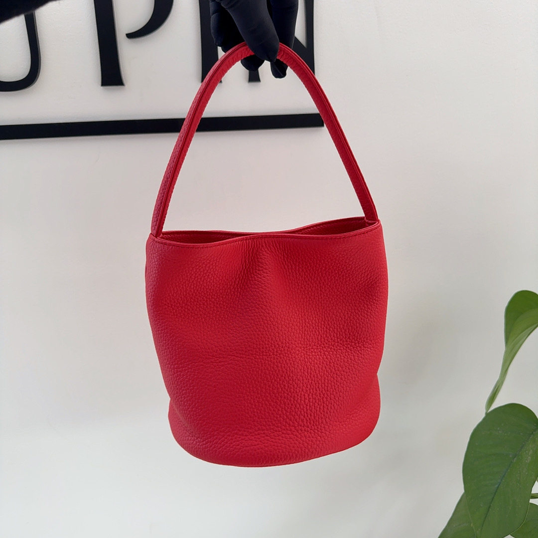 纯皮水桶包 头层牛皮菜篮子手拎包 真皮设计师款简约斜挎包高档包