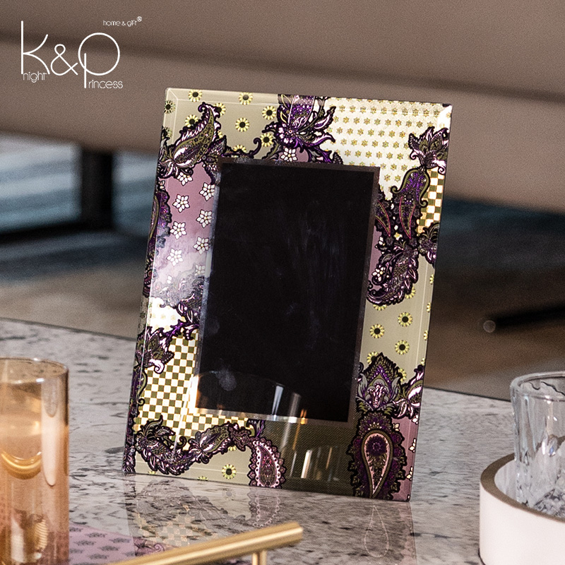 KP6寸玻璃北欧精致相框摆台