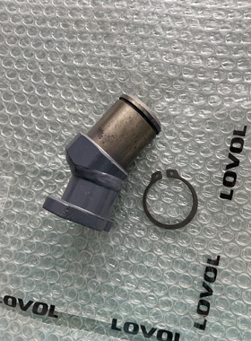 雷沃RG50/60/70收割机原厂配件，割刀摇摆轴偏心轴头焊合加卡簧