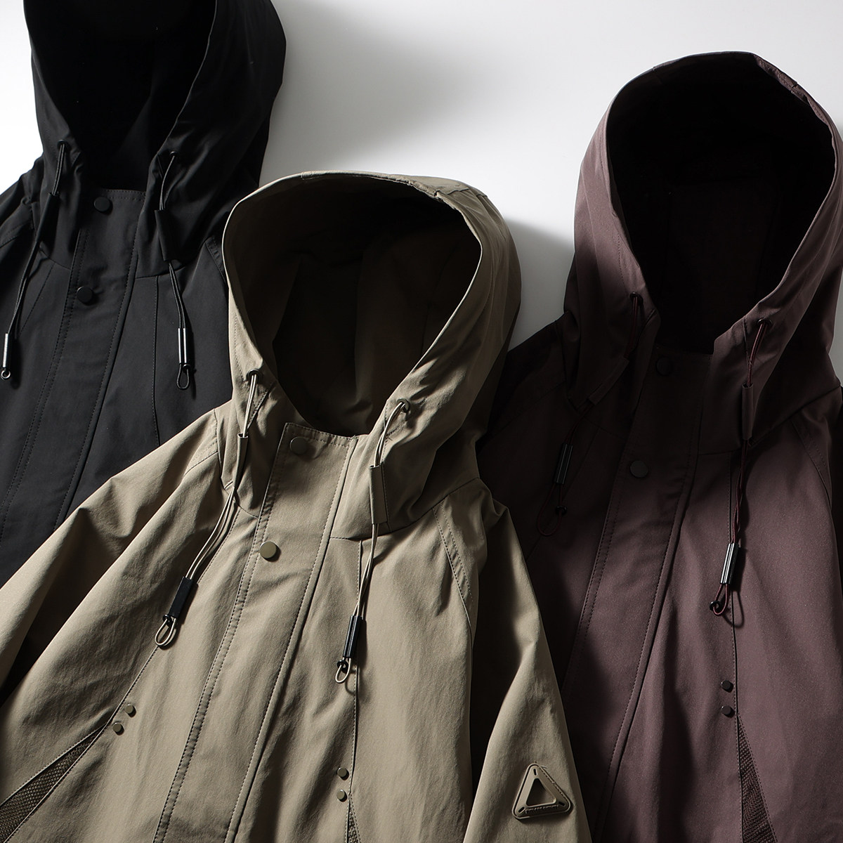 户外登山冲锋衣~三防科技~男女同款防风软壳衣山系紫色连帽夹克潮