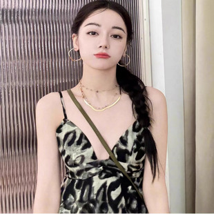 迪丽热巴同款豹纹荷叶边吊带连衣裙美式复古V领辣妹短裙背心上衣