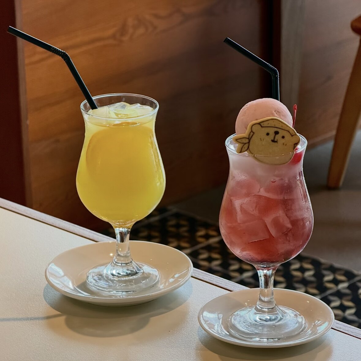 网红高脚果汁玻璃杯咖啡店特调气泡水冷饮杯冰淇淋鸡尾酒饮品杯子