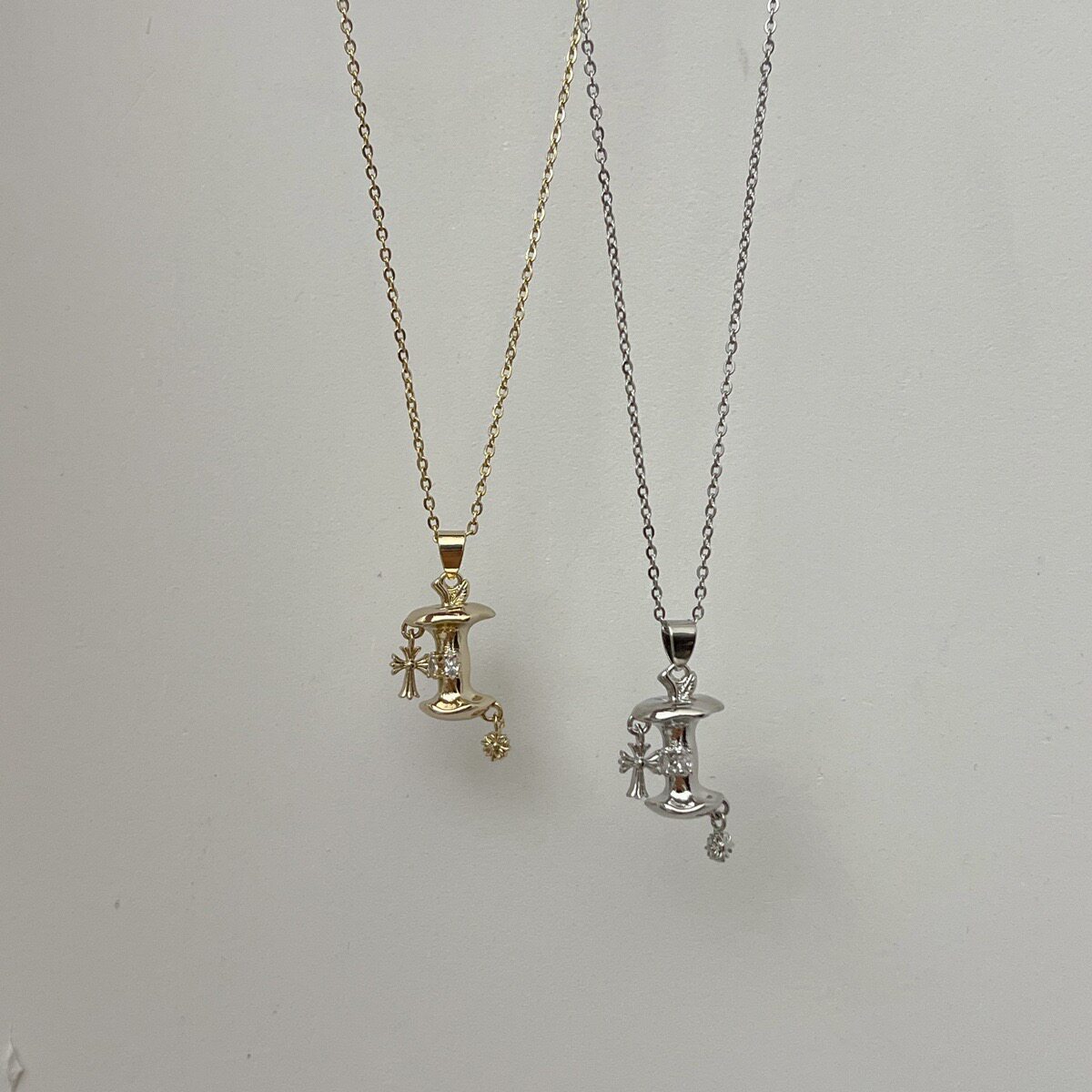 咖金色十字架苹果项链女百搭小众立体造型设计高级感水果吊坠项链