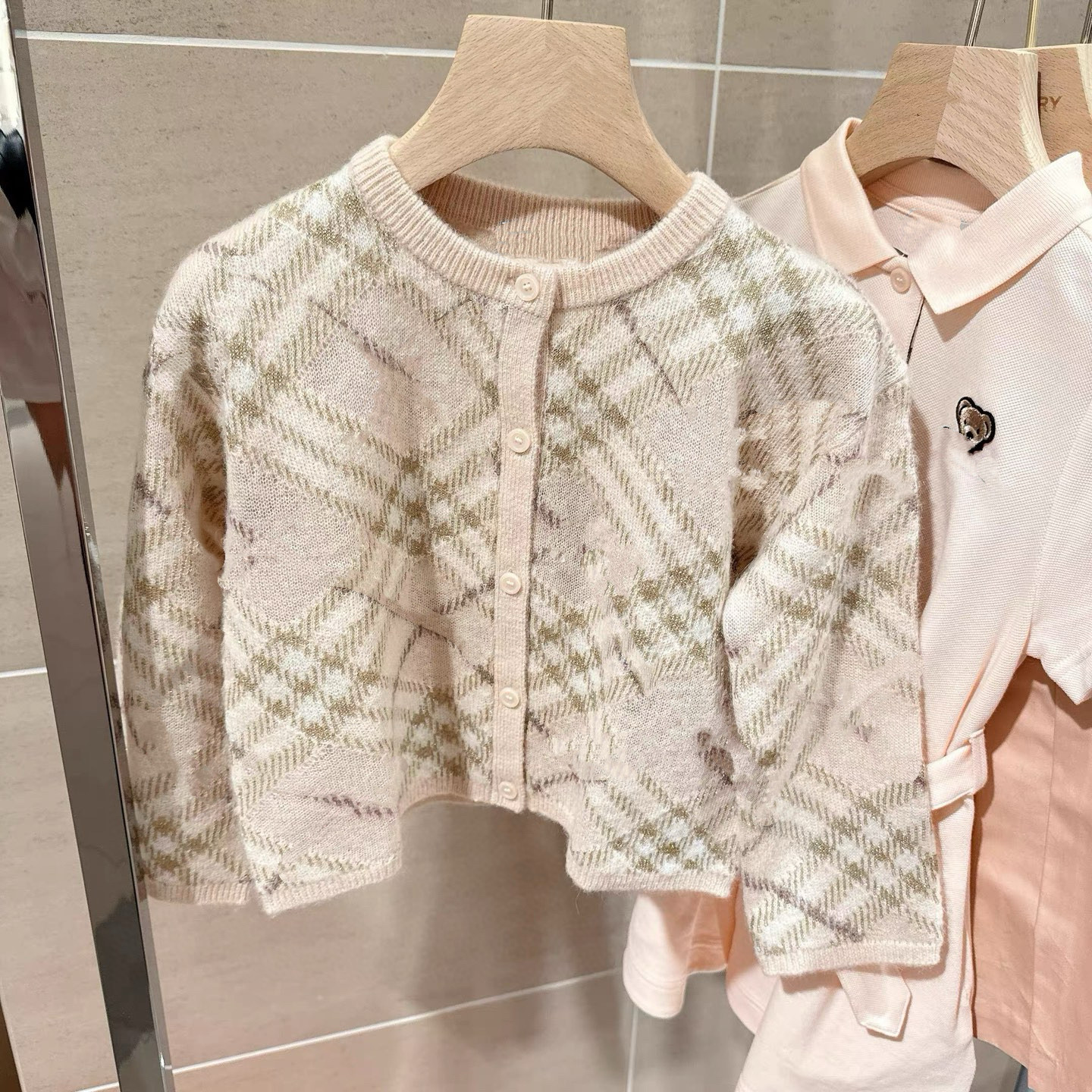 新款羊毛粉色格子女童毛衣新款儿童洋气针织女孩上衣针织衫开衫,童装/婴儿装/亲子装,毛衣/针织衫,淘宝优惠券,粉丝福利购,淘宝优惠卷