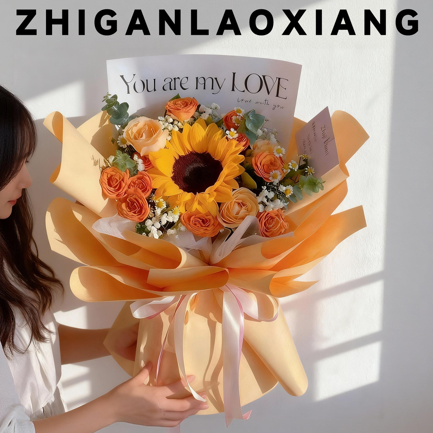 手捧鲜花紫色玫瑰花束女友过生日高级感全国附近花店同城速递配送