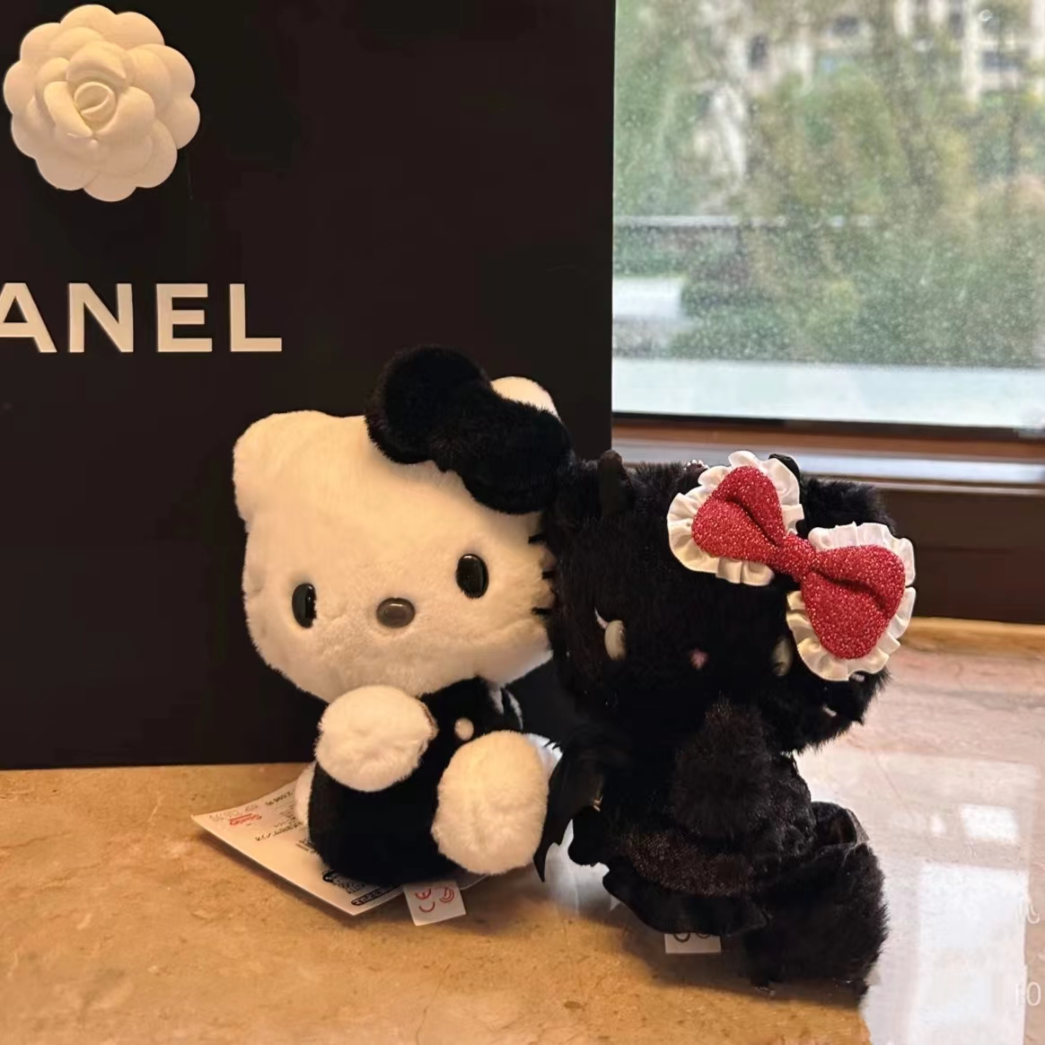 高级感黑色恶魔天使哈喽k