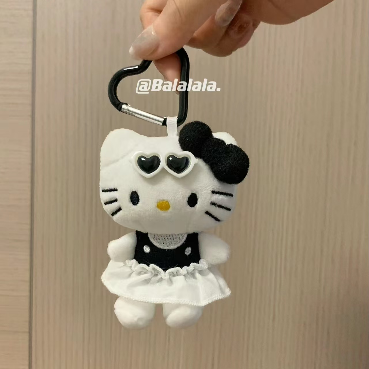 黑色hellokitty包包挂件