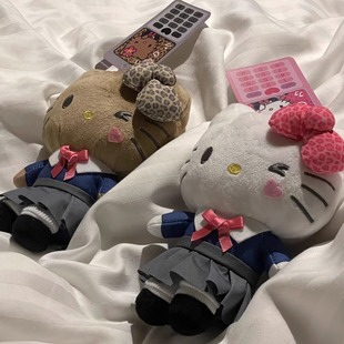 JK制服可爱黑皮女生哈喽itty挂件包包挂饰公仔毛绒玩偶背包挂饰