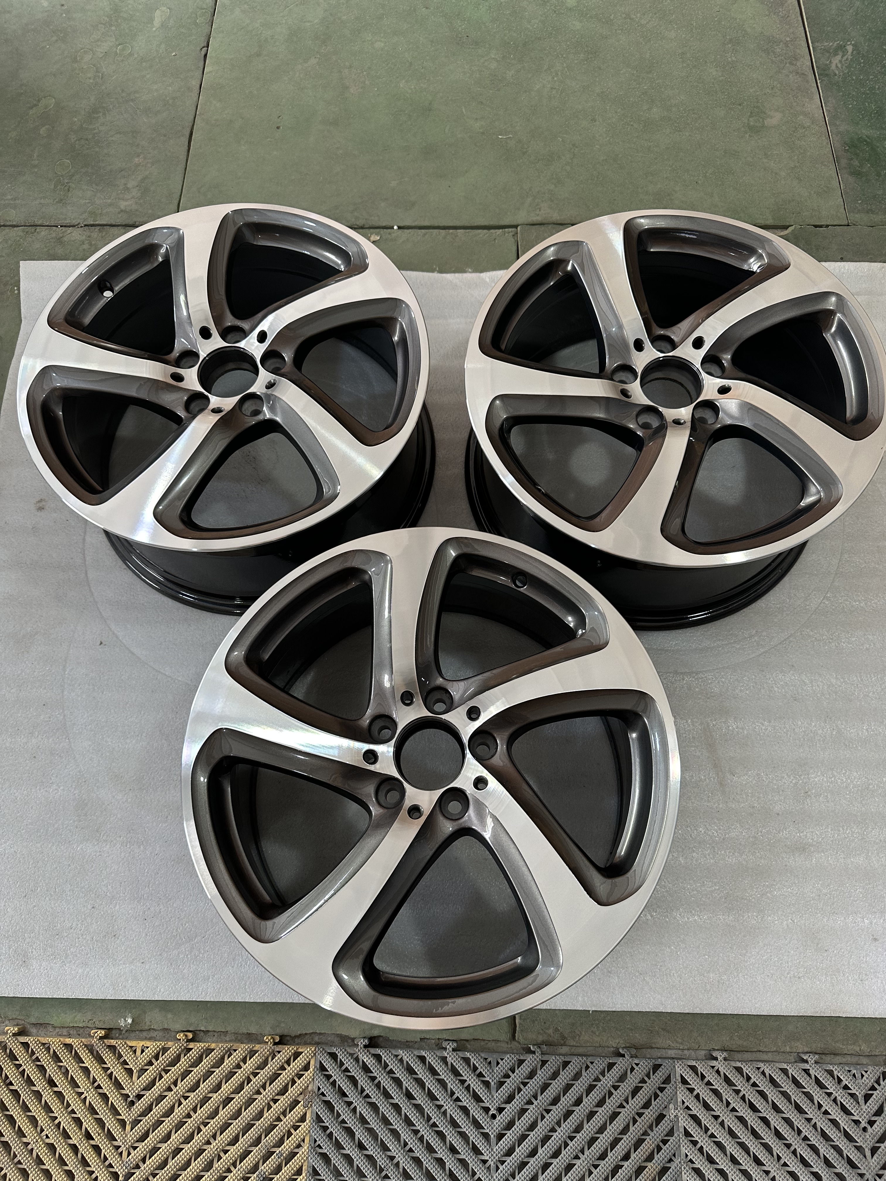 奔驰E级W213原厂拆车18寸轮毂适配E200/E260/E300孔距5×112规格