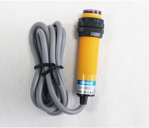 沪工光电开关 E3F-DS30Y2 380V/36V/24V 30CM交流二线常闭 M18