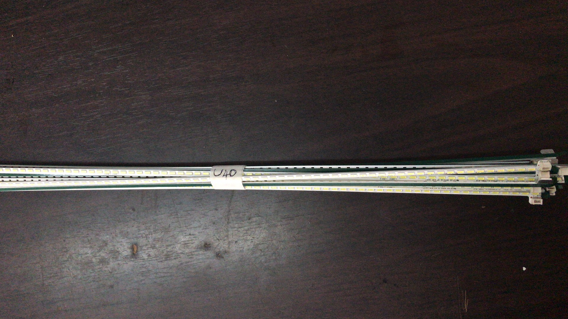 全新原装HKC显示器U40背光灯条 背光灯管 LED灯条 一对