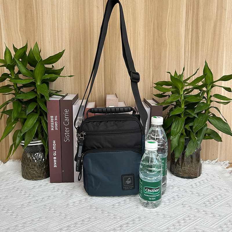 FOUVOR25新款男士小包斜挎包