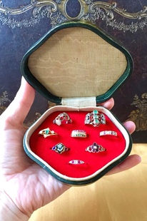 SOLD 西洋古董vintage烫金皮革多位戒指盒Multi-Ring Box