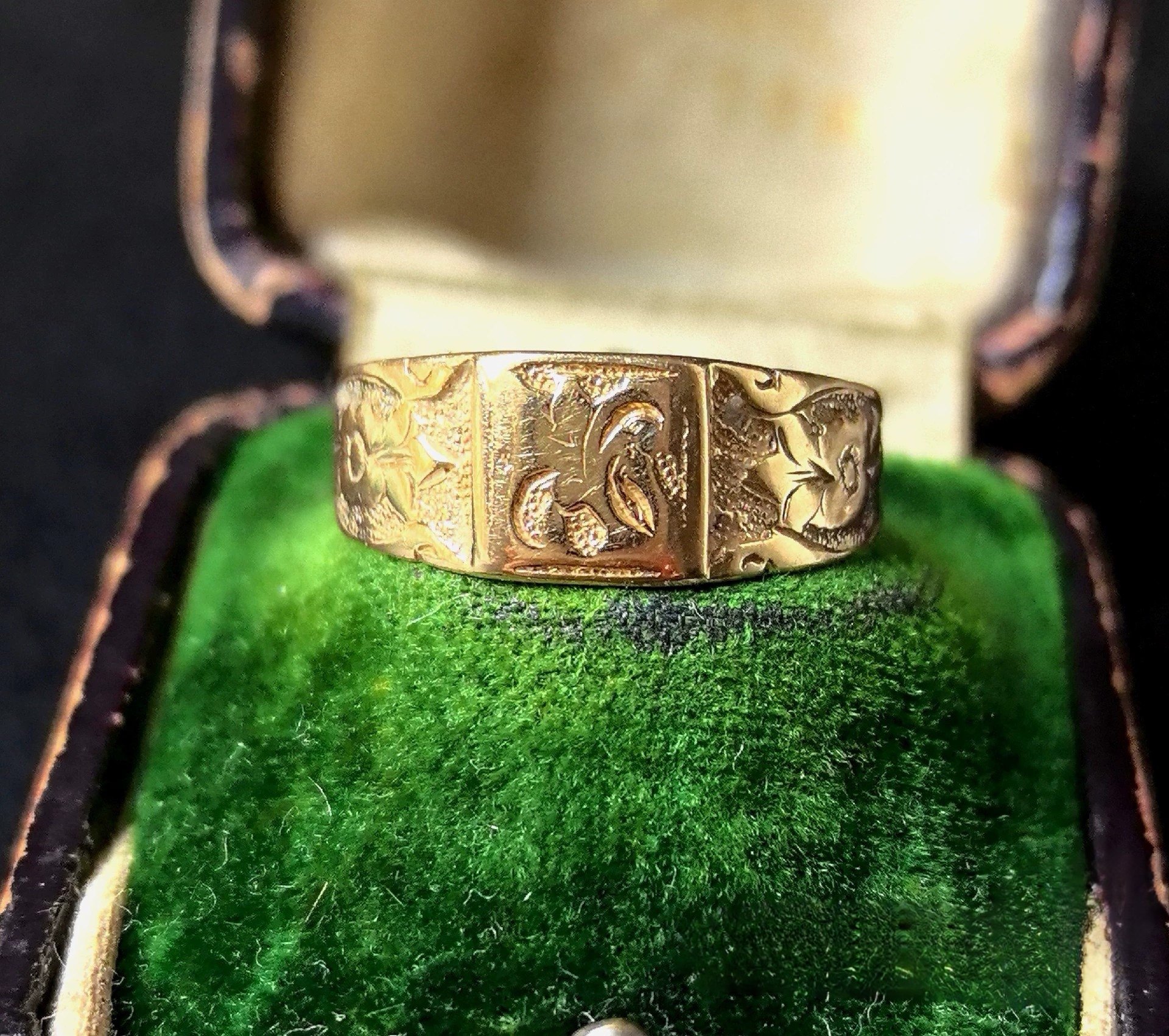 SOLD 1881年古董维多利亚18K雕花老金戒指