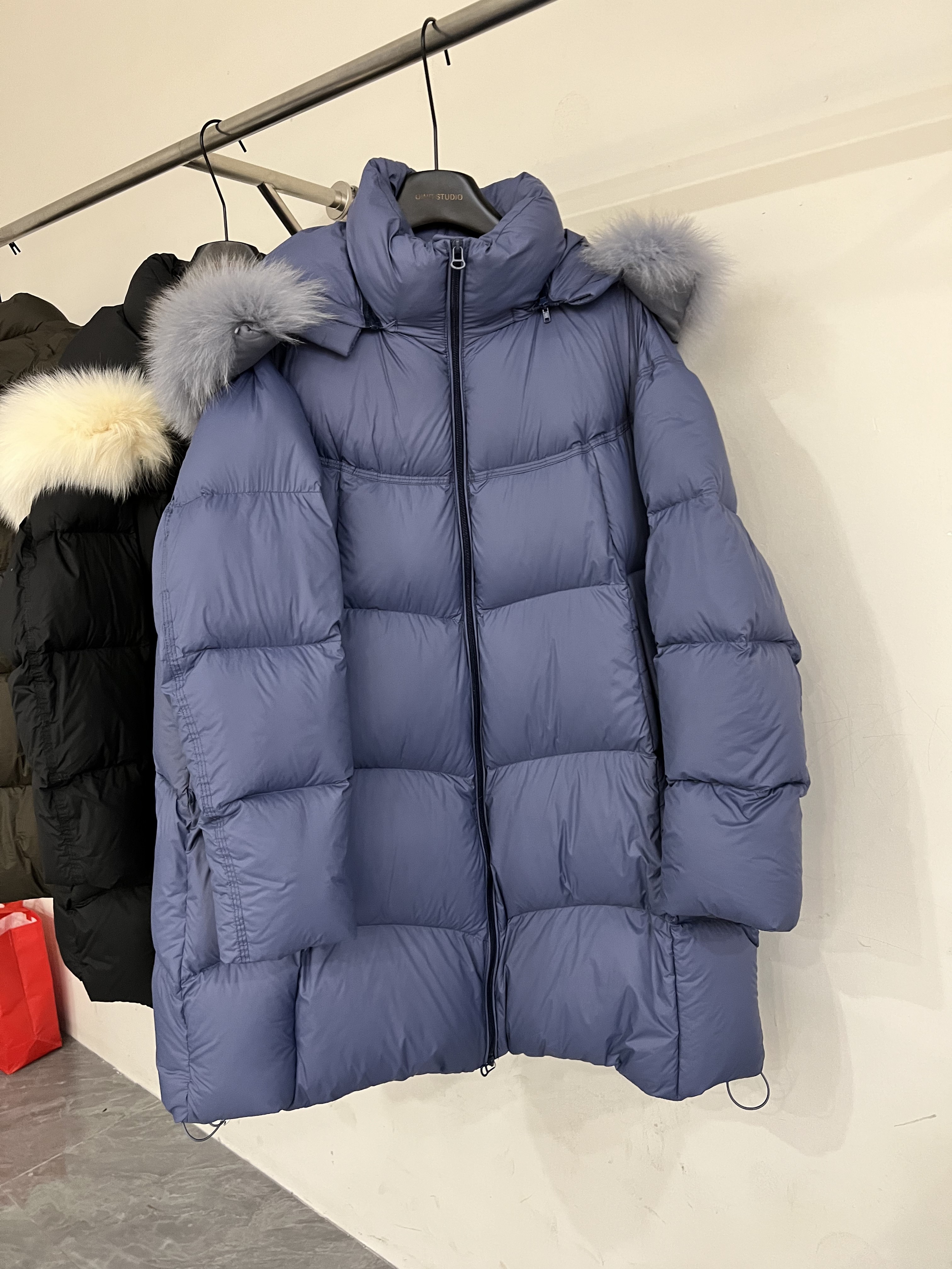 韩国2025冬装白鸭绒羽绒服女轻奢狐狸毛领加厚宽松中长款保暖外套