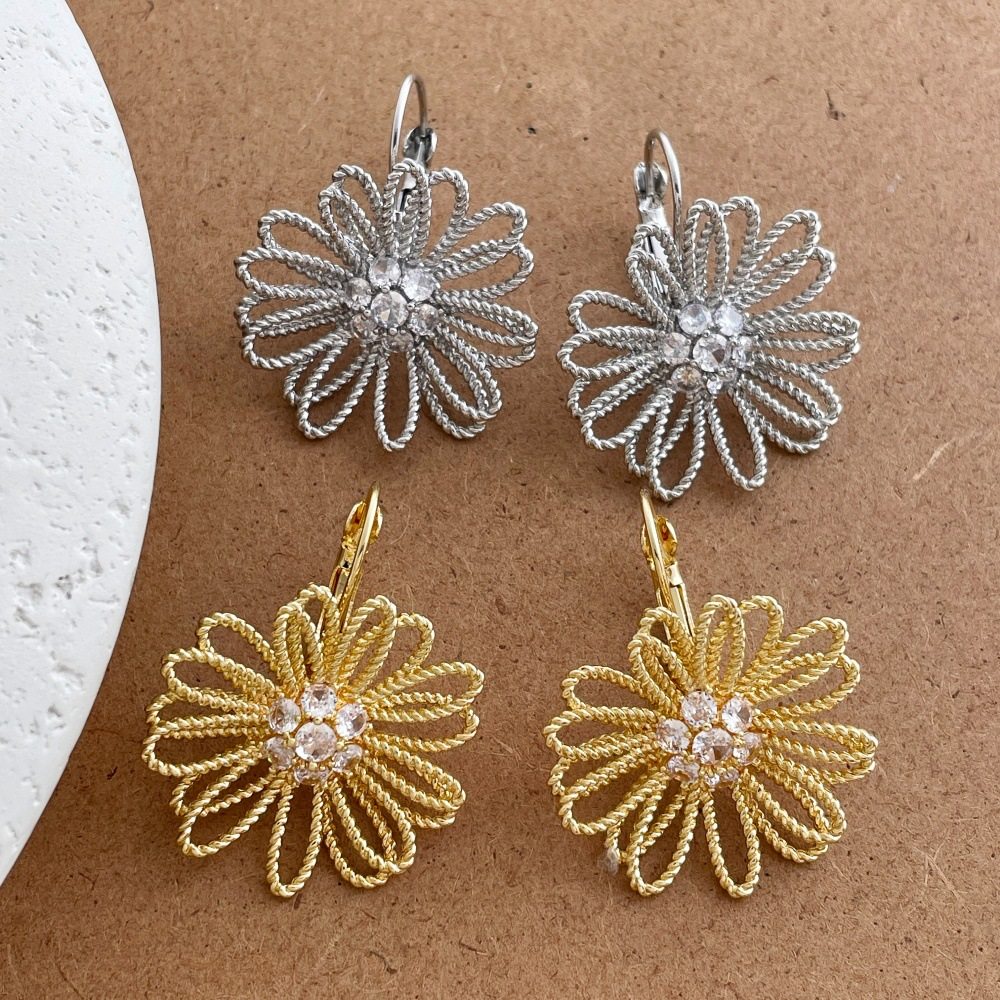 时尚轻奢百搭气质镂空花朵耳环女小众日常通勤设计感夸张个性耳饰,饰品/流行首饰/时尚饰品新,耳环,淘宝优惠券,粉丝福利购,淘宝优惠卷