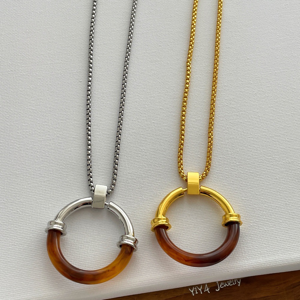 秋冬玳瑁色拼接圆圈吊坠项链女时尚个性毛衣链小众高级感颈链配饰