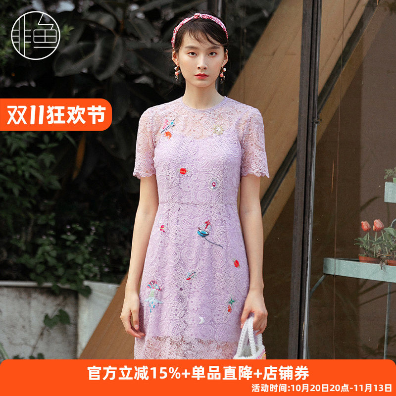 非鱼蕾丝连衣裙新款春装女圆领刺绣中长款收腰显瘦气质蕾丝裙子