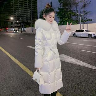 千仞 免洗亮面羽绒服女过膝毛领白鸭绒连帽外套 岗上2025冬中长款
