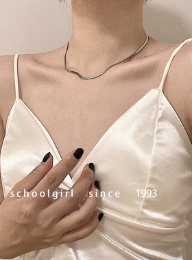 时尚博主扁蛇骨链项链简约钛钢不掉色锁骨链百搭ins风潮人叠戴