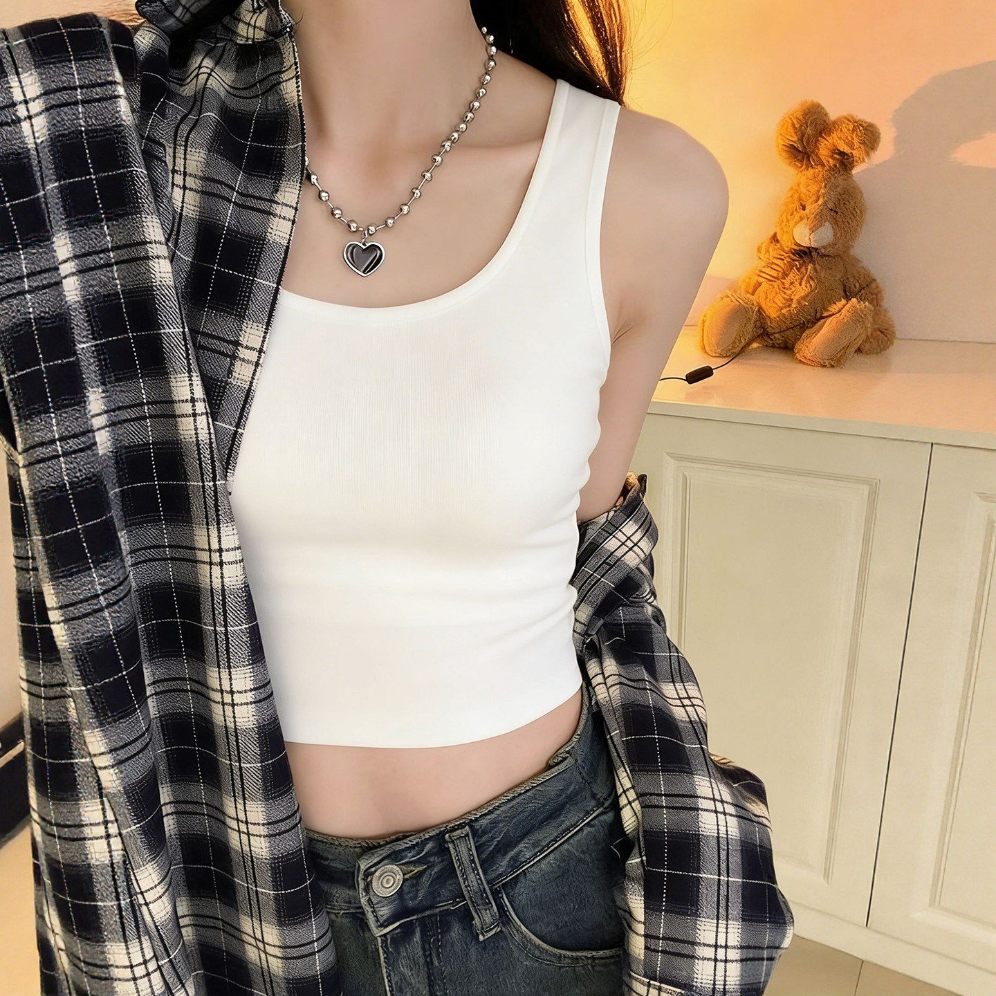 白色吊带背心女2026新款春夏工字宽肩带内搭大码胖mm打底无袖上衣