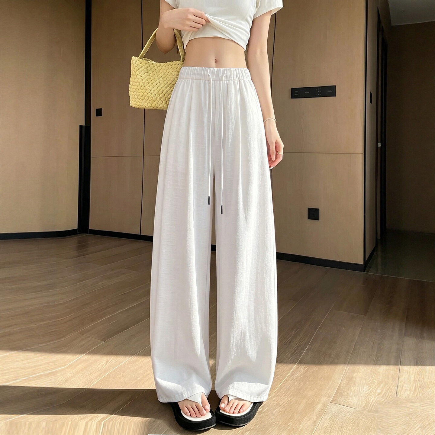 白色弯刀阔腿裤女夏薄款2026新款垂感宽松小个子休闲速干运动裤子