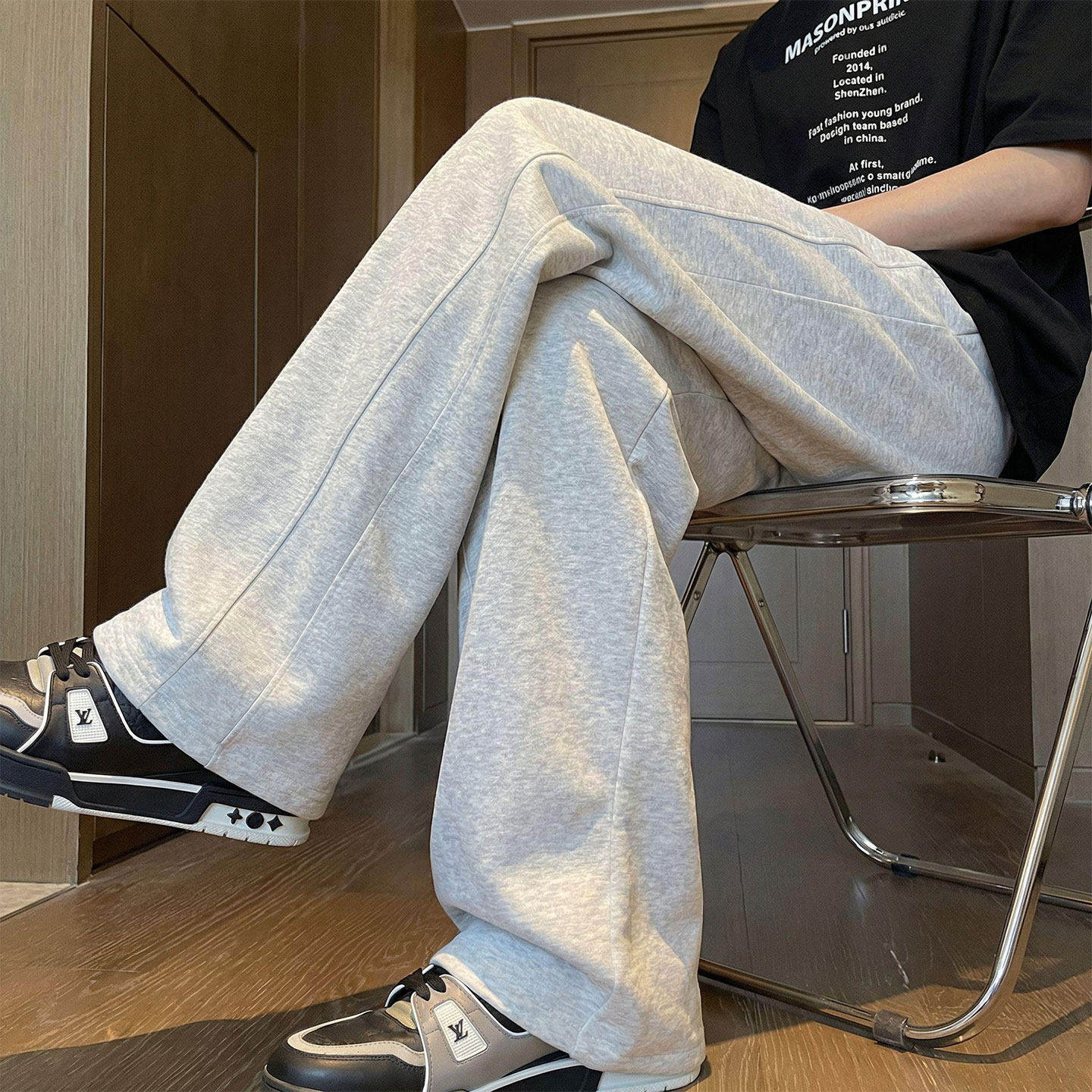 灰色运动裤子女2026新款春秋休闲直筒加绒卫裤小个子冬窄版阔腿裤