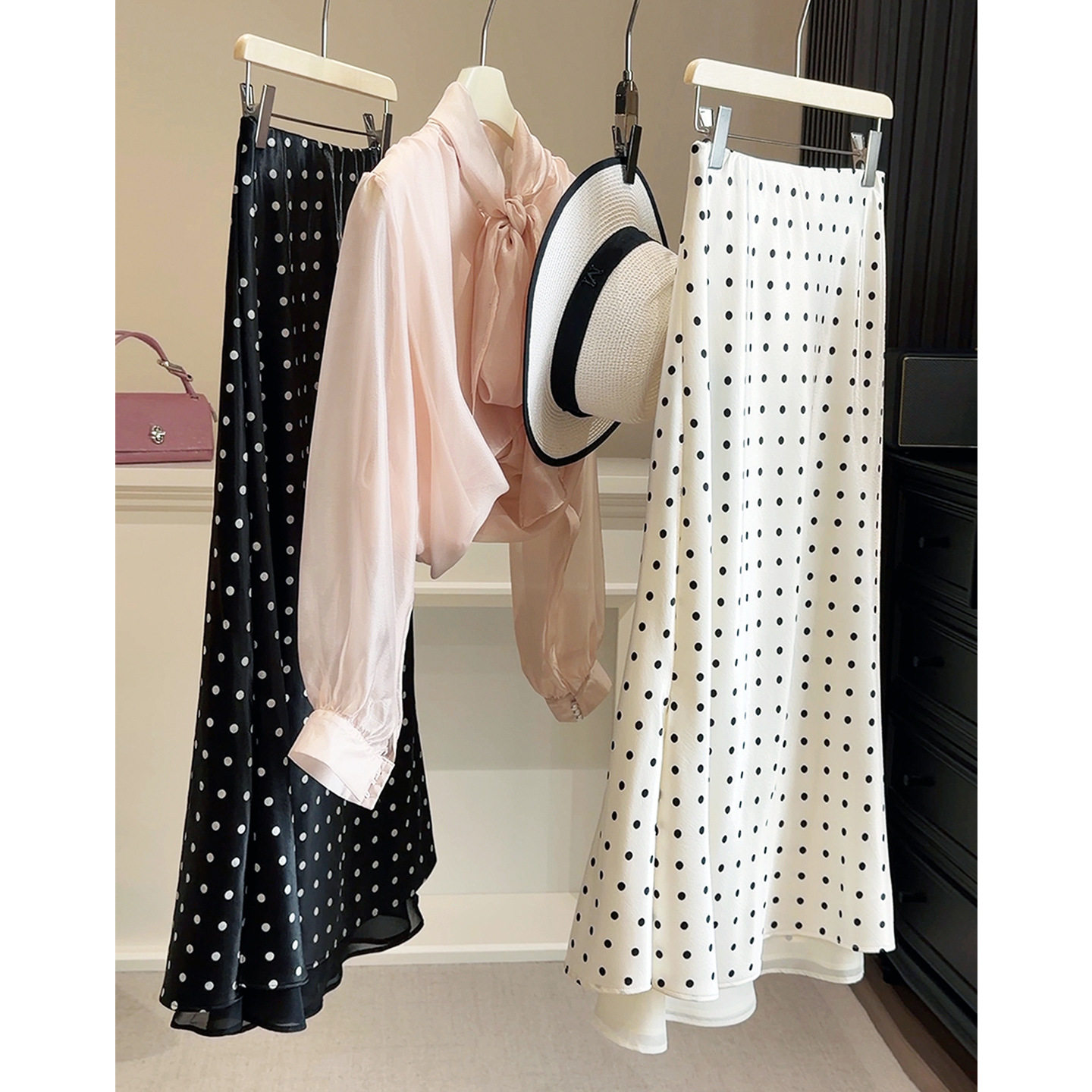 波点醋酸缎面丝滑拼接半身裙女2026春夏季新款包臀鱼尾裙开叉长裙