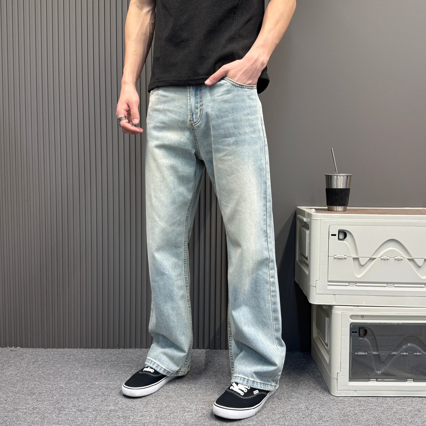 街头极简风浅蓝色宽松直筒微喇牛仔长裤  夏季轻薄透气显瘦裤子男