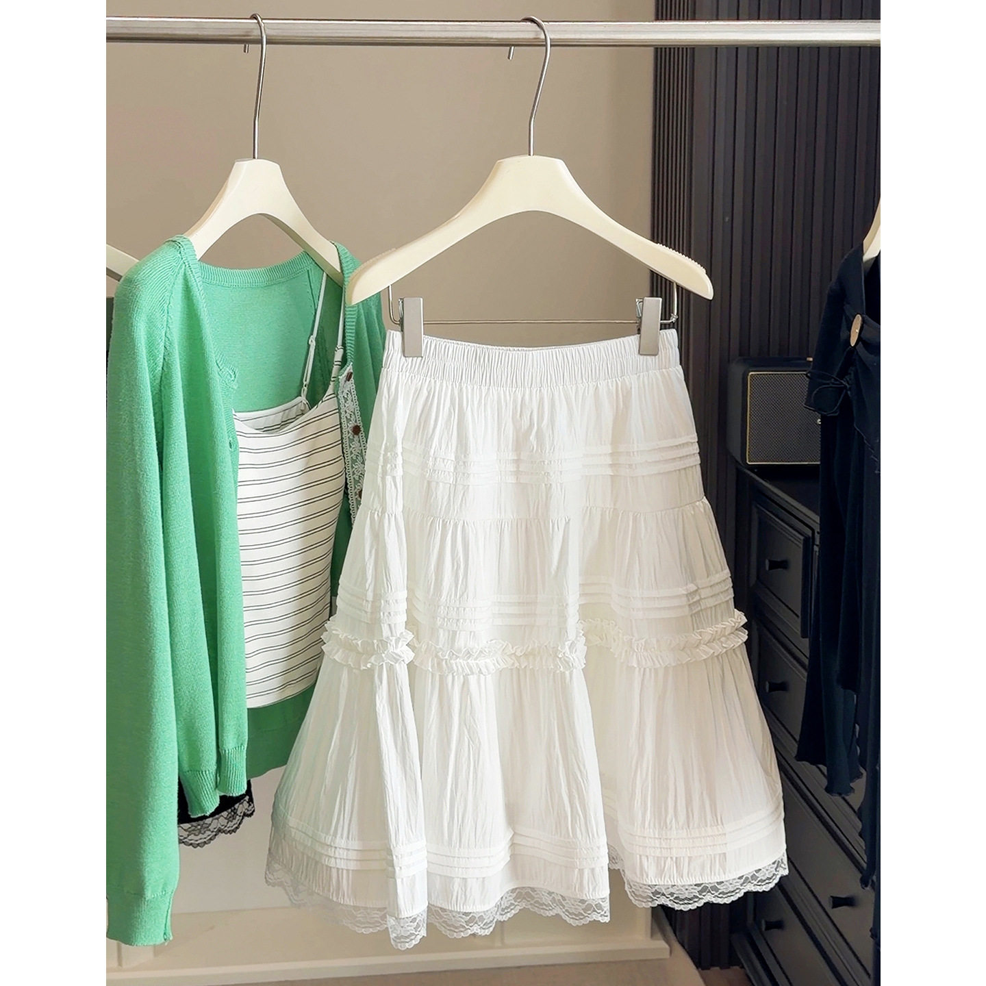 小个子百搭高腰a字半身裙女春夏2026新款蕾丝花边白色显瘦中裙子