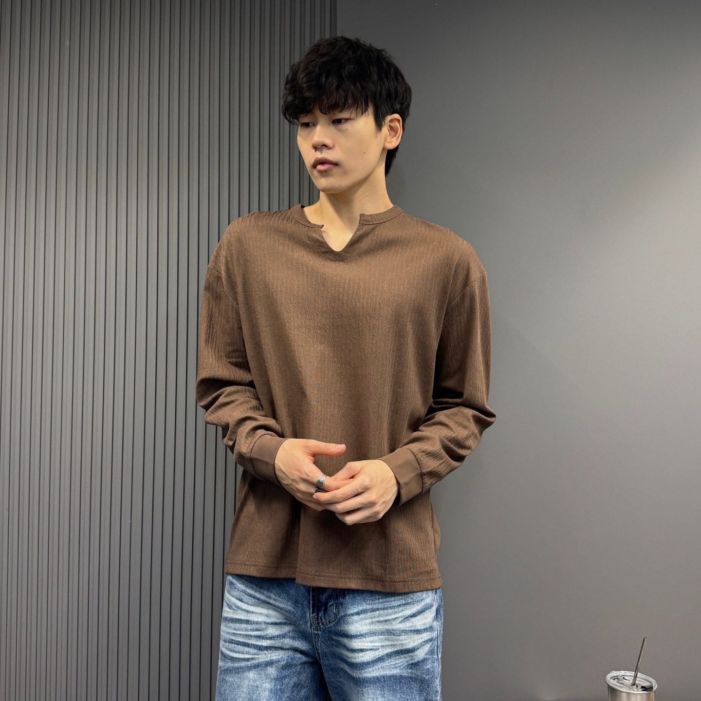 复古慵懒风小V领长袖t恤男生秋冬穿搭高智感内搭打底衫薄款卫衣