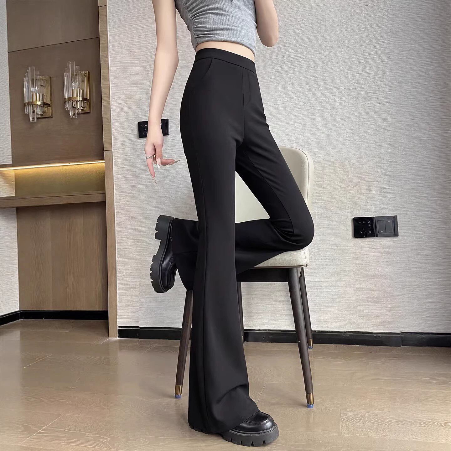 黑色微喇西装裤女2026新款夏季垂感大码胖mm显瘦小个子休闲喇叭裤