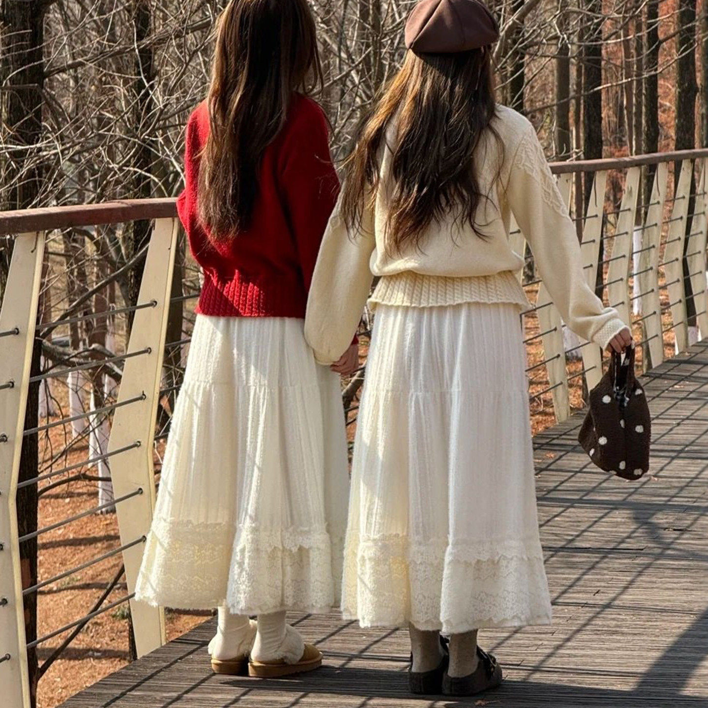 白色毛绒半身裙女秋冬新款法式气质温柔风a字半裙大码蕾丝蛋糕裙