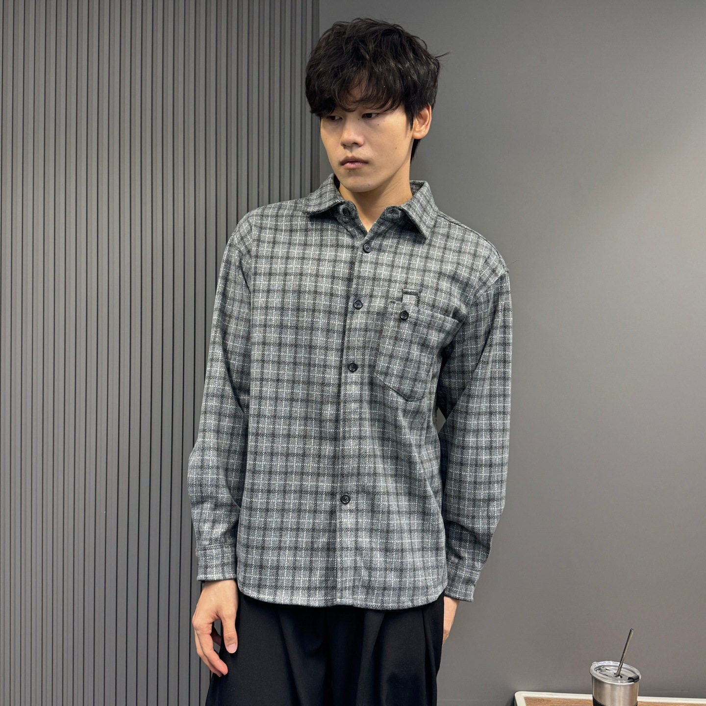 深灰格子翻领衬衫男女秋冬季高级感磨毛格纹长袖衬衣百搭休闲外套
