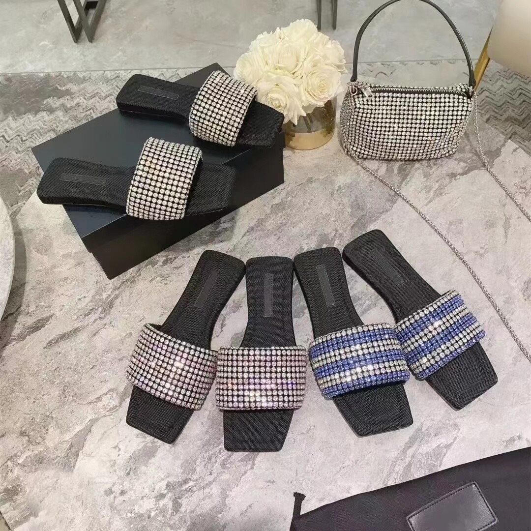 方头气质凉拖鞋女2026夏季新款韩版水钻露趾平底凉鞋外穿度假拖鞋