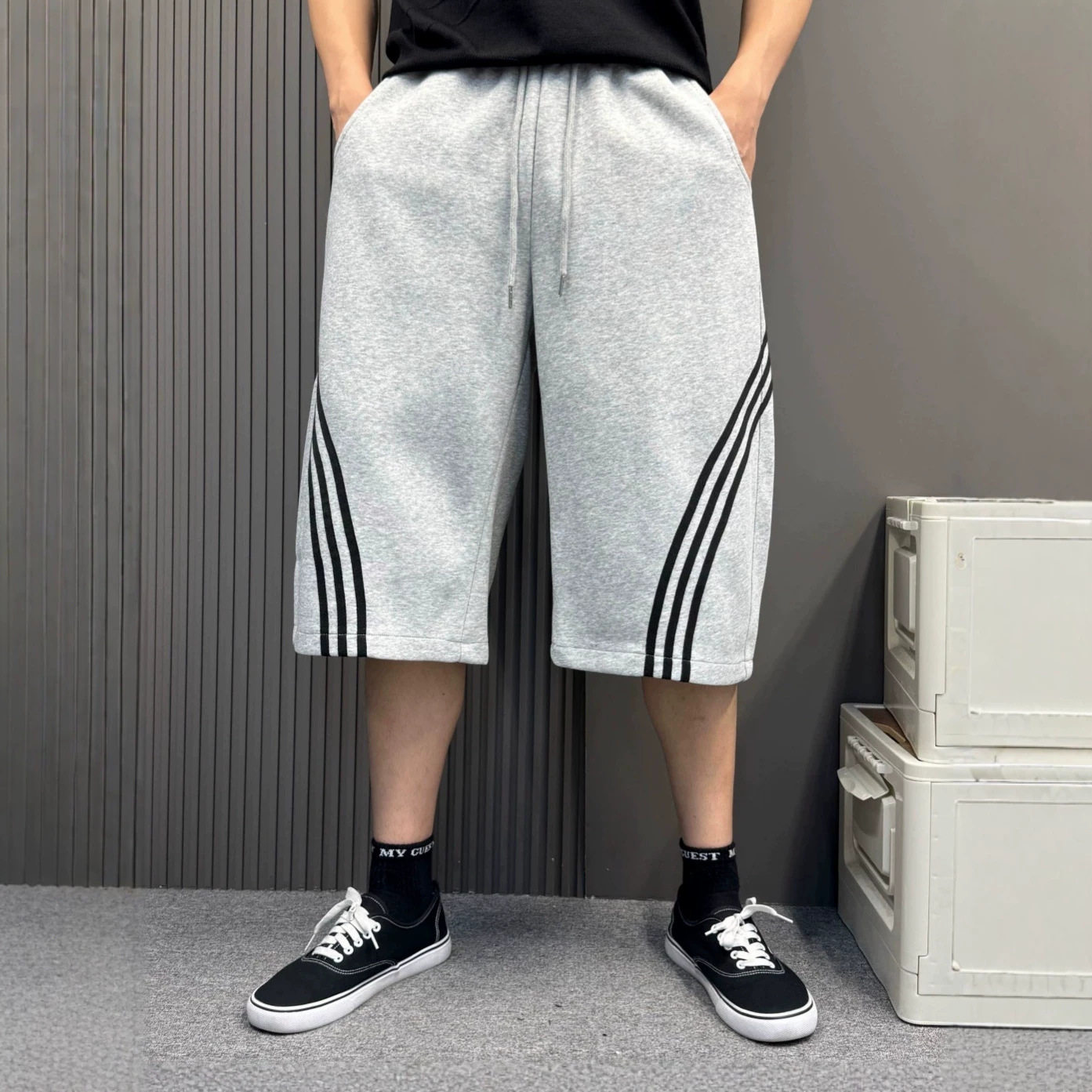 灰色侧边条纹七分运动卫裤男士抽绳宽松短裤显瘦百搭休闲阔腿裤
