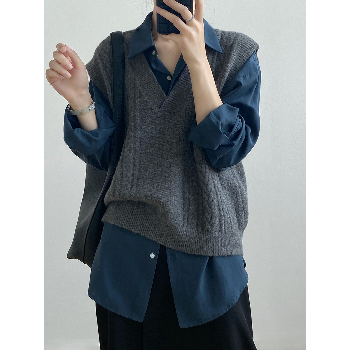 复古v领坎肩慵懒风落肩毛衣