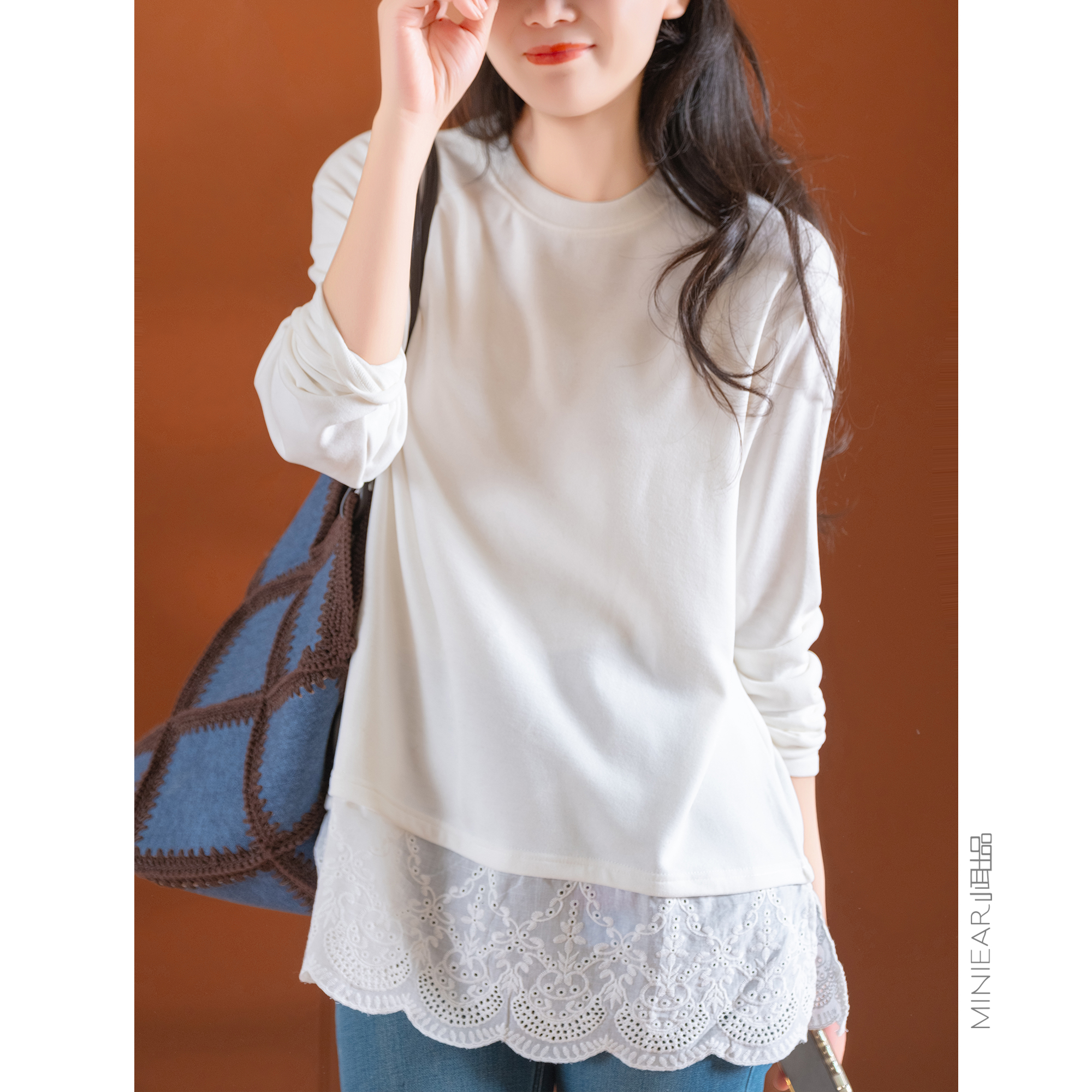 小耳出品蕾丝刺绣下摆圆领长袖T