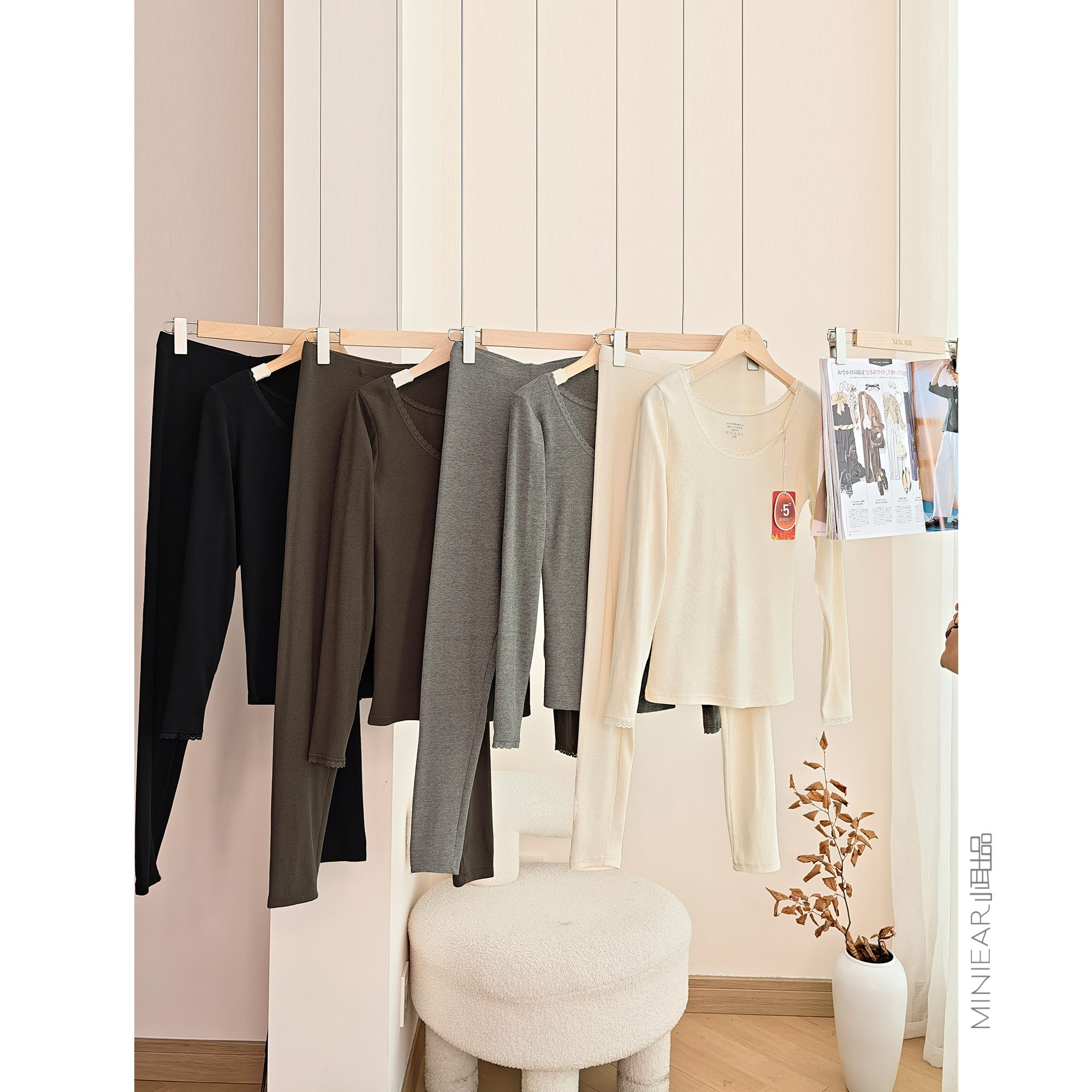 小耳出品棉混纺蕾丝圆领暖绒套装