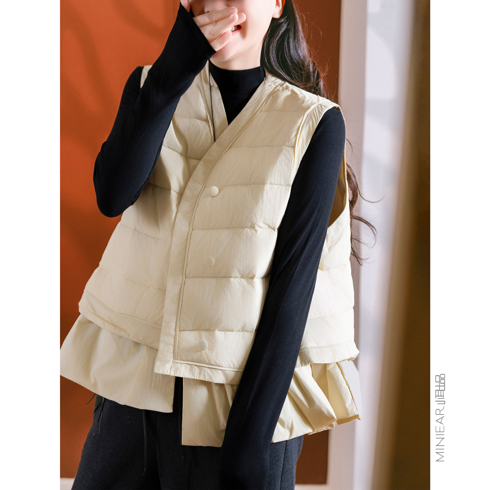 小耳出品90白鸭绒双层下摆马甲女