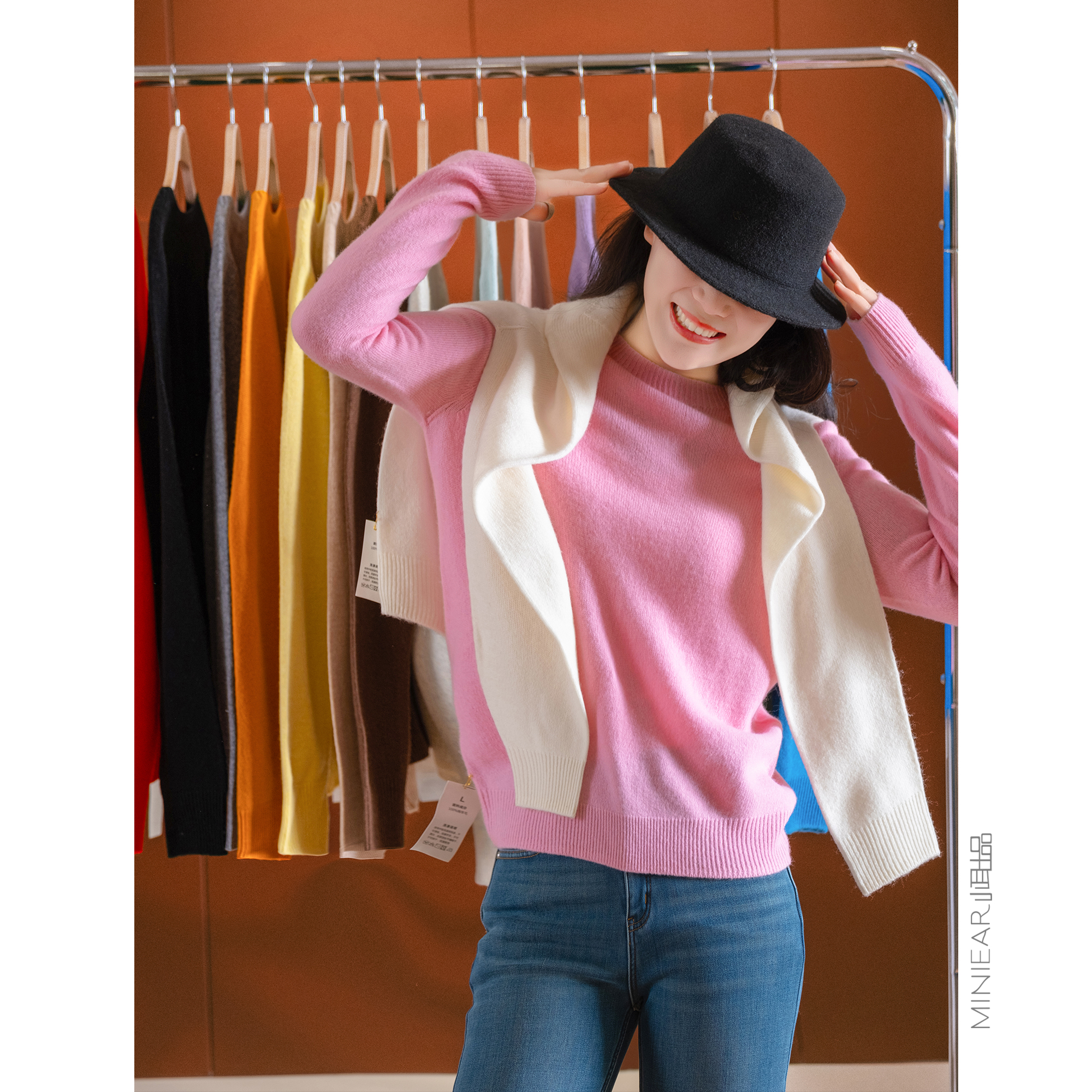 圆领保暖简约长袖针织毛衣