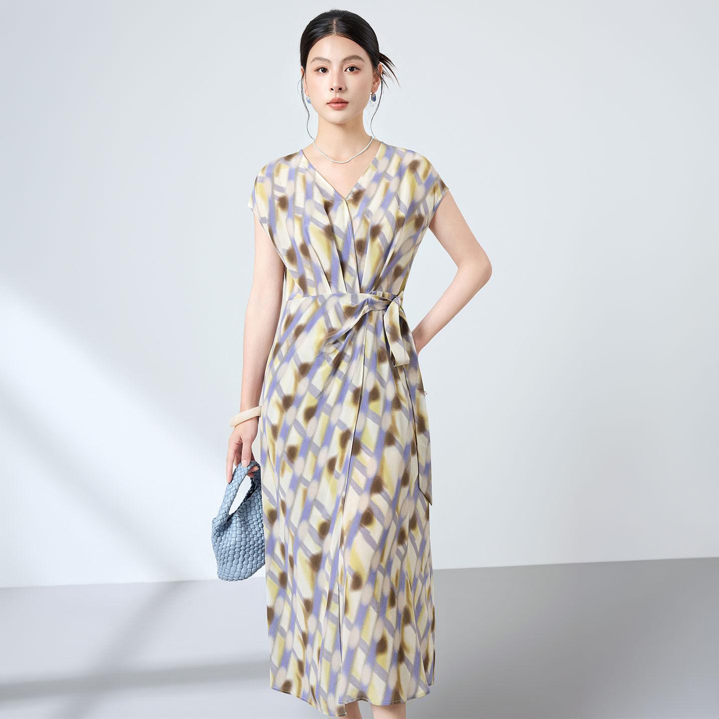 2026杭州丝艺100桑蚕丝真丝椰奶雾格印花连衣裙垂坠收腰气质裙子