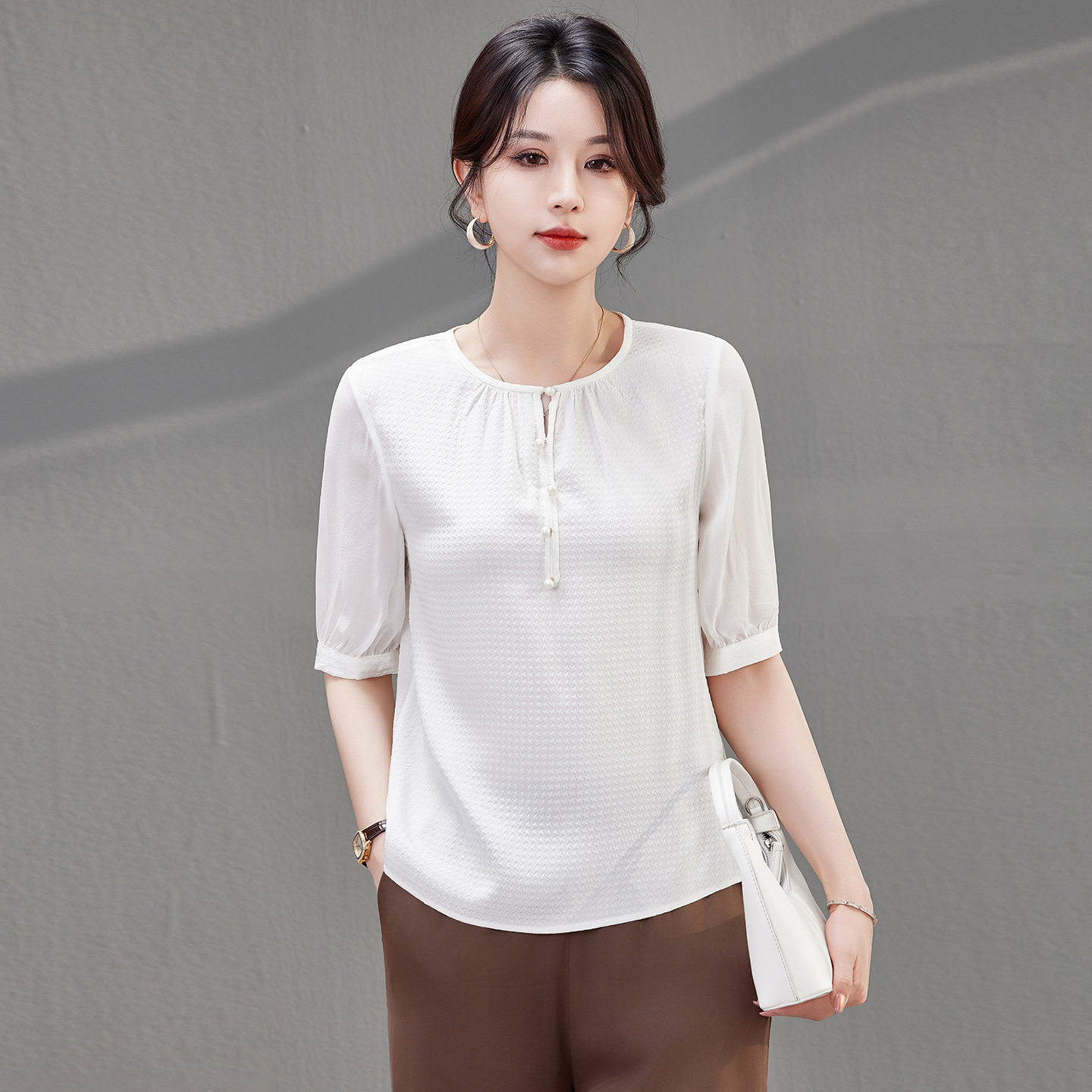 真丝短袖衬衫女纯色气质圆领2026新款夏时尚妈妈装桑蚕丝小衫上衣