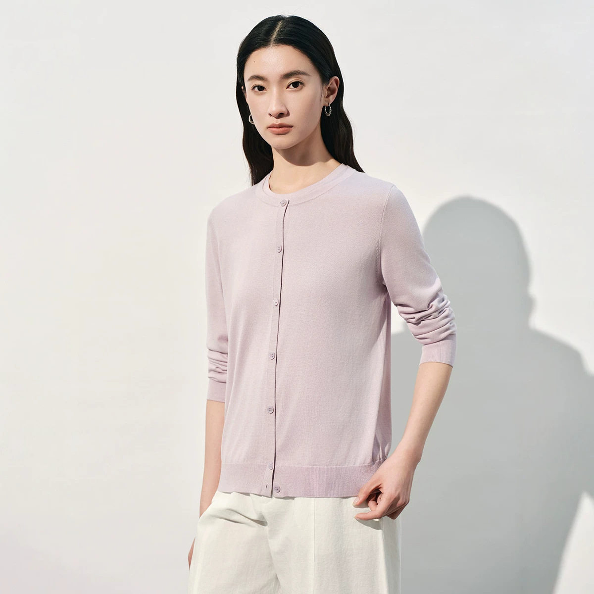 2026春季新品桑蚕丝长袖针织衫圆领真丝上衣女宽松纯色女装开衫