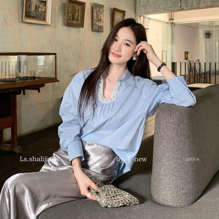 春夏新款法式精致感优雅领珠花衬衫宽松简约时尚上衣女
