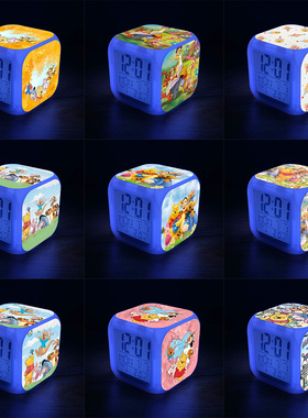 新款卡通儿童青少年小熊维尼闹钟夜光七彩静音电子时钟男女孩闹铃